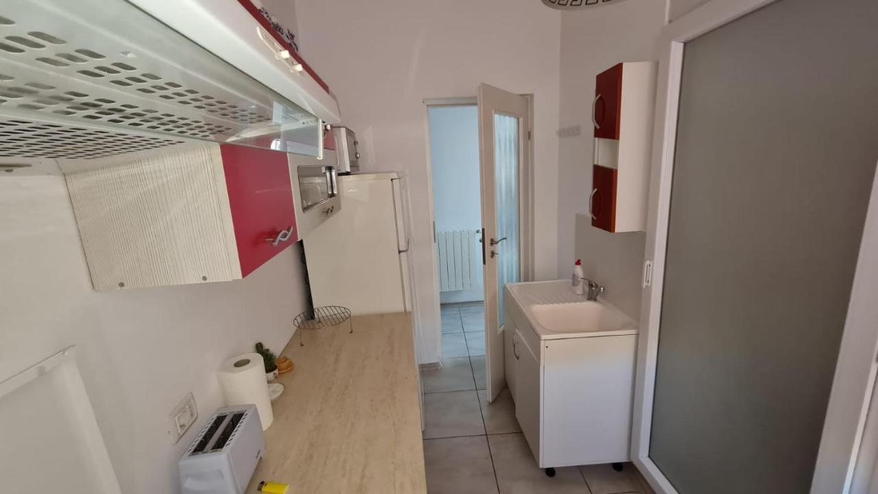 Centru Plaja Modern Apartment